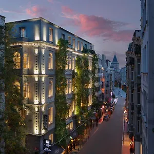 Adahan Decamondo Pera, Autograph Collection ***** İstanbul